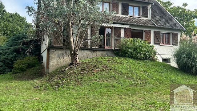 Réf 2312 SAINT AMAND EN PUISAYE