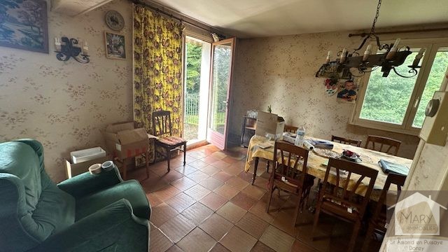 Réf 2312 SAINT AMAND EN PUISAYE