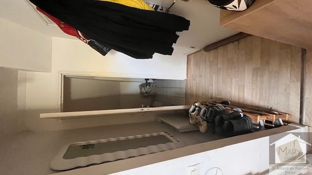 Réf 2315 SAINT AMAND EN PUISAYE