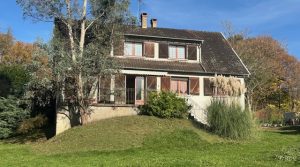 Réf 2312 SAINT AMAND EN PUISAYE