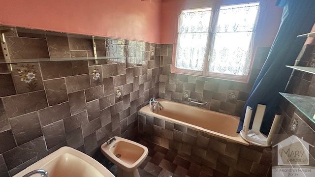 Réf 2312 SAINT AMAND EN PUISAYE Réf 2312 SAINT AMAND EN PUISAYE