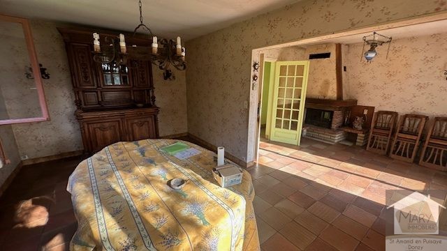 Réf 2312 SAINT AMAND EN PUISAYE Réf 2312 SAINT AMAND EN PUISAYE