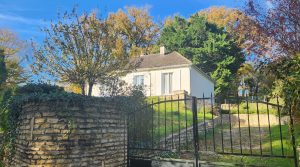 Réf 2670 Saint Sauveur en Puisaye