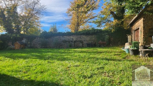 Réf 2670 Saint Sauveur en Puisaye