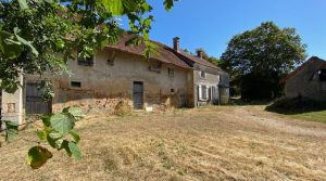 Réf 2318 Secteur SAINT AMAND EN PUISAYE