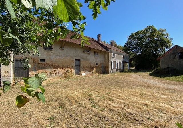 Réf 2318 Secteur SAINT AMAND EN PUISAYE