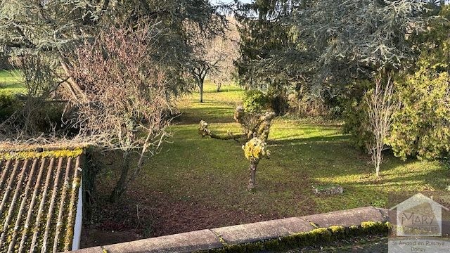 Réf 2323 SAINT AMAND EN PUISAYE Réf 2323 SAINT AMAND EN PUISAYE