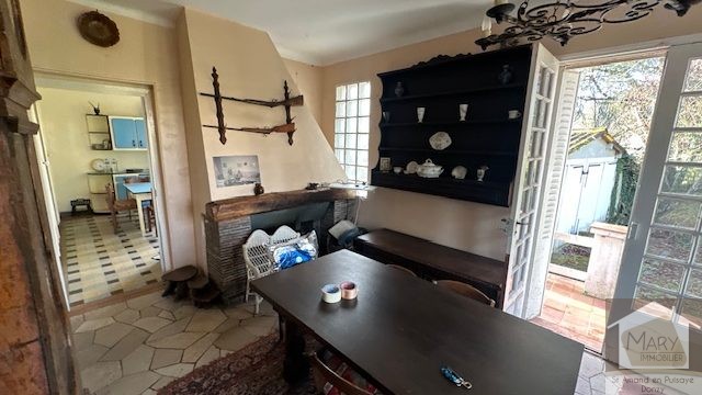 Réf 2323 SAINT AMAND EN PUISAYE Réf 2323 SAINT AMAND EN PUISAYE