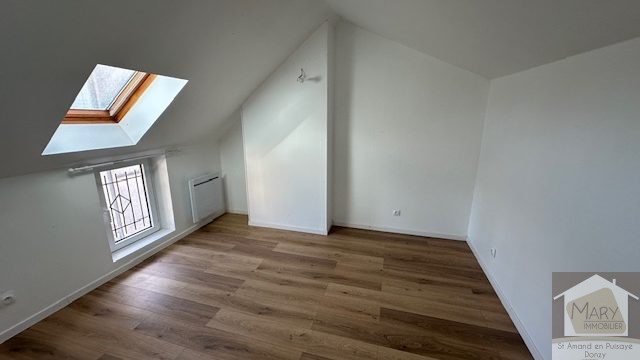 Réf 2327 SAINT AMAND EN PUISAYE Réf 2327 SAINT AMAND EN PUISAYE