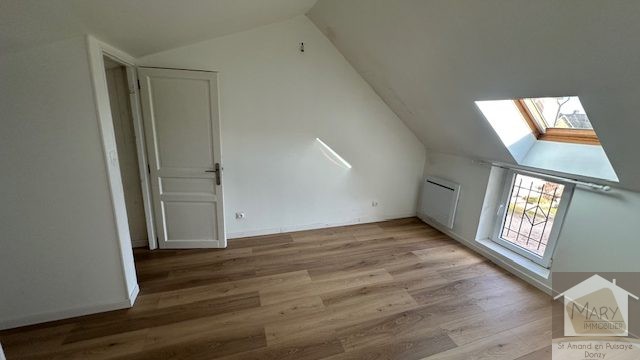 Réf 2327 SAINT AMAND EN PUISAYE Réf 2327 SAINT AMAND EN PUISAYE