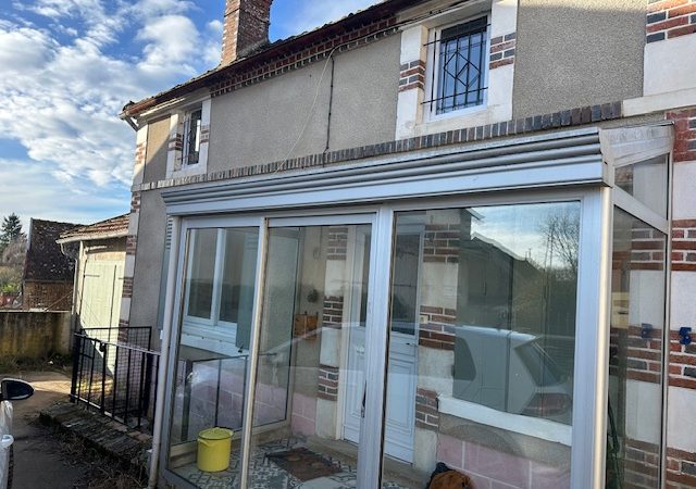 Réf 2327 SAINT AMAND EN PUISAYE