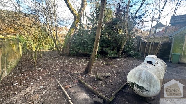 Réf 2324 SAINT AMAND EN PUISAYE