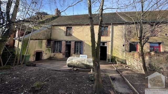 Réf 2324 SAINT AMAND EN PUISAYE