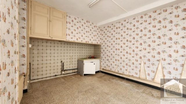 Réf 2672 SAINT AMAND EN PUISAYE