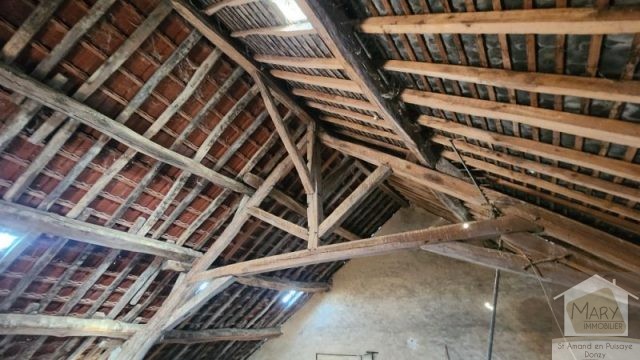 Réf 2672 SAINT AMAND EN PUISAYE