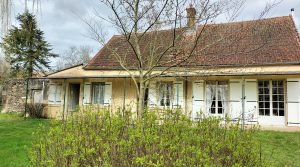 Réf 2653 SECTEUR SAINT AMAND EN PUISAYE