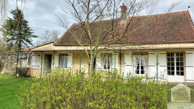 Réf 2653 SECTEUR SAINT AMAND EN PUISAYE