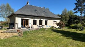 Réf 2335 SAINT AMAND EN PUISAYE