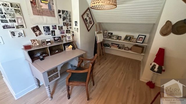 Réf 2335  SAINT AMAND EN PUISAYE