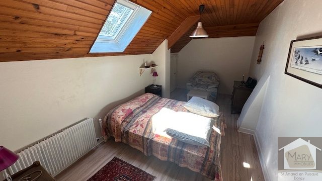 Réf 2335  SAINT AMAND EN PUISAYE