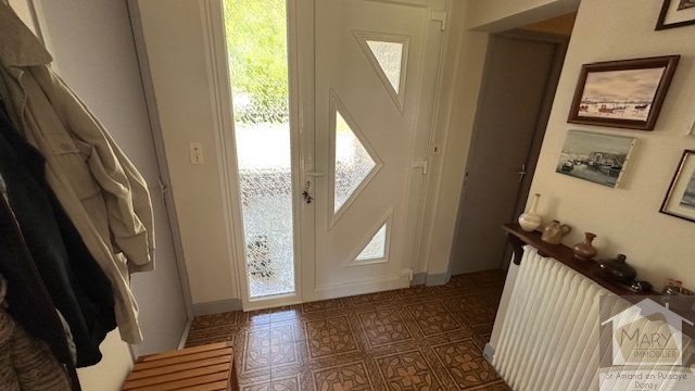 Réf 2335  SAINT AMAND EN PUISAYE