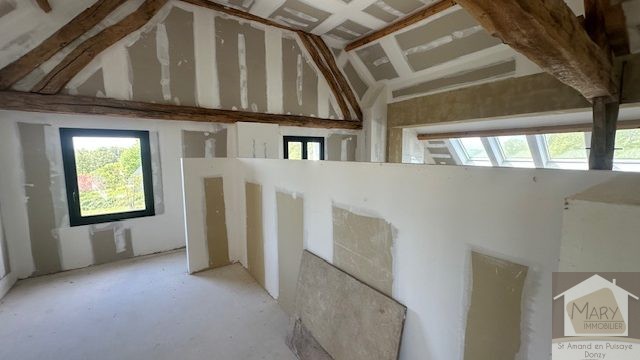 Réf 2337  SAINT SAUVEUR EN PUISAYE