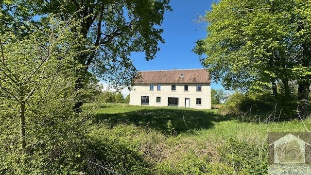 Réf 2337  SAINT SAUVEUR EN PUISAYE