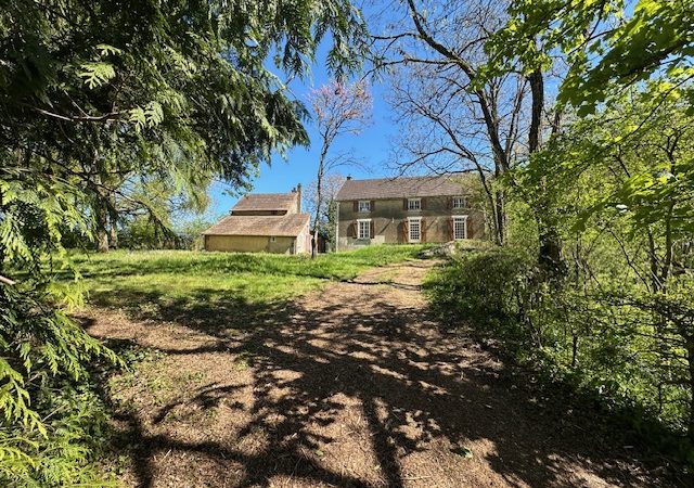 Réf 2338 SAINT SAUVEUR EN PUISAYE