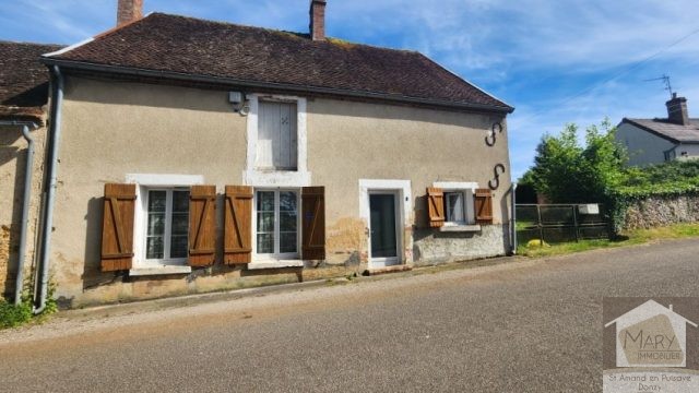 Réf 2673 SAINT AMAND EN PUISAYE