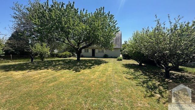 Réf 2340 SAINT AMAND EN PUISAYE