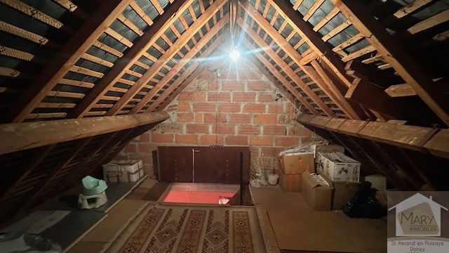 Réf 2340 SAINT AMAND EN PUISAYE