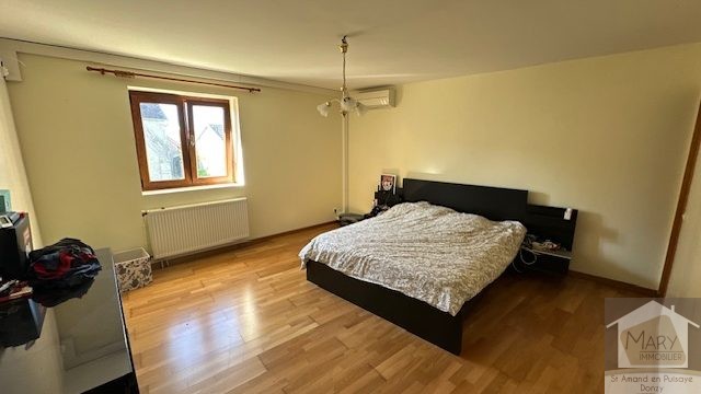 Réf 2344  Secteur SAINT AMAND EN PUISAYE