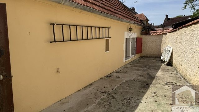 Réf. 2845 Donzy