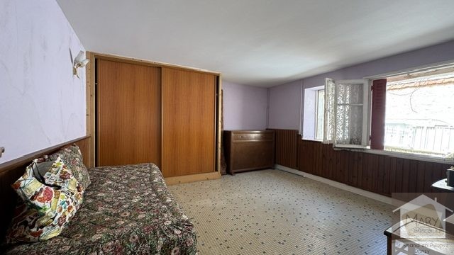 Réf. 2845 Donzy