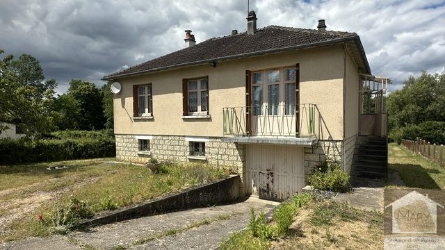Réf 2347 SAINT AMAND EN PUISAYE