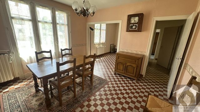 Réf 2347 SAINT AMAND EN PUISAYE