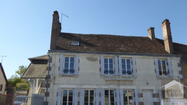 Réf 2354 SAINT AMAND EN PUISAYE