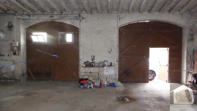 Réf 2353 SAINT AMAND EN PUISAYE