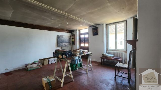 Réf 2676 SAINT AMAND EN PUISAYE