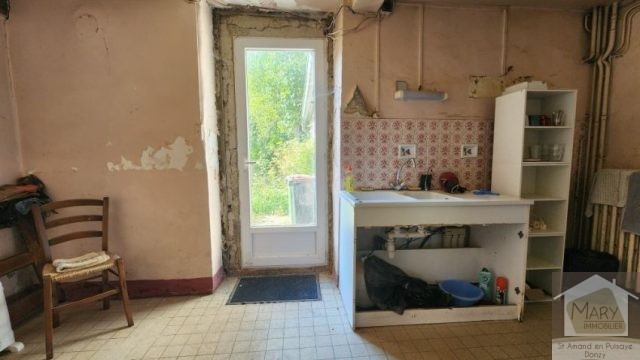Réf 2676 SAINT AMAND EN PUISAYE