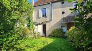 Réf 2676 SAINT AMAND EN PUISAYE