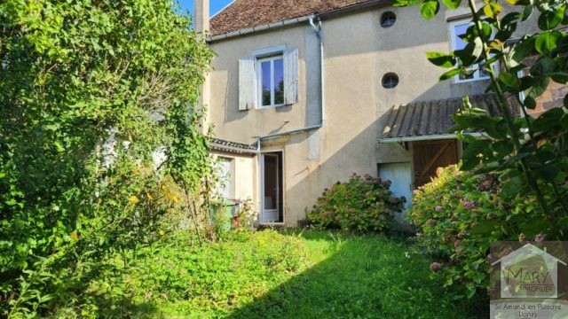 Réf 2676 SAINT AMAND EN PUISAYE