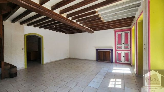 Réf 2675 SAINT AMAND EN PUISAYE
