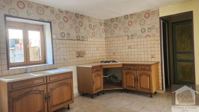 Réf 2675 SAINT AMAND EN PUISAYE