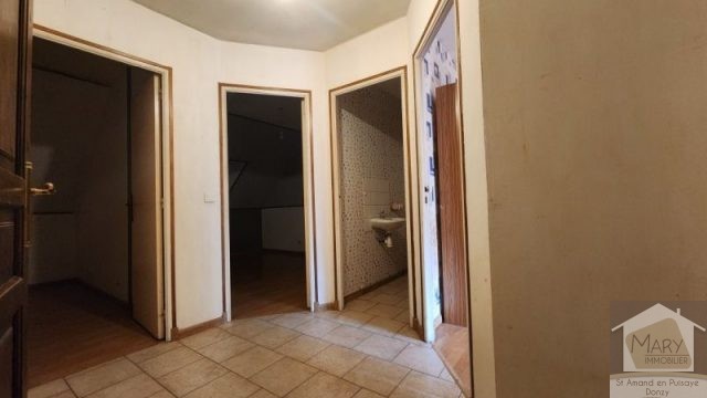 Réf 2675 SAINT AMAND EN PUISAYE