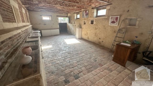 Réf 2350 SAINT AMAND EN PUISAYE Réf 2350 SAINT AMAND EN PUISAYE