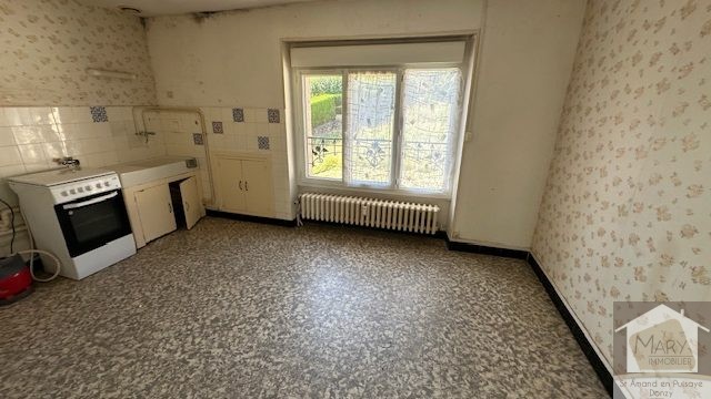 Réf 2354 SAINT AMAND EN PUISAYE