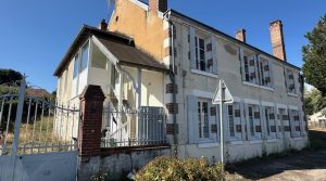 Réf 2354 SAINT AMAND EN PUISAYE