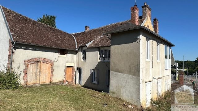 Réf 2354 SAINT AMAND EN PUISAYE