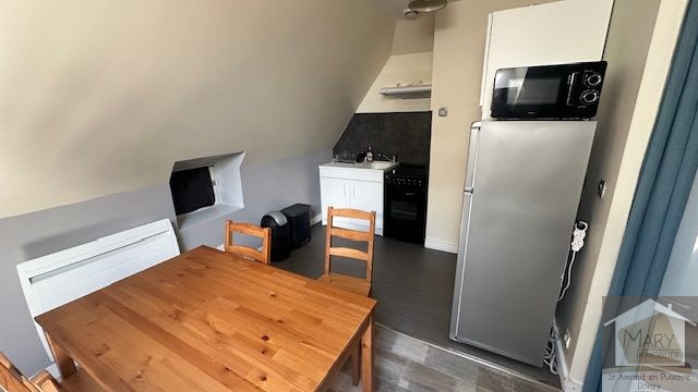 Réf 2238  Saint Amand en Puisaye